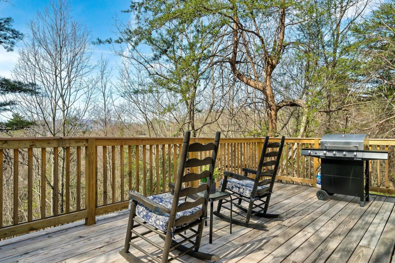 Villa Gnoming Around Gatlinburg Exterior foto